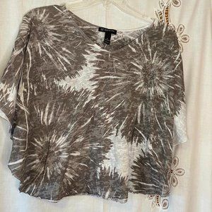 2/15 Size 1x Women's INC International Concepts gray and white crop pullover